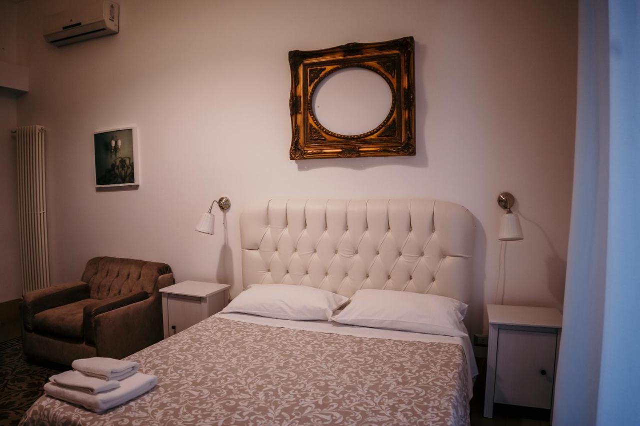 Elephant'S Smile B&B Catania Bagian luar foto