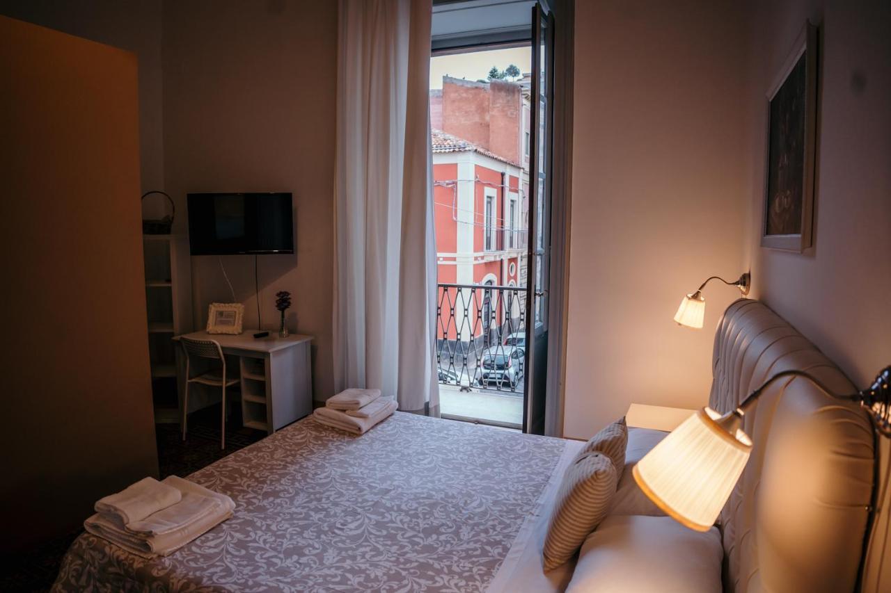 Elephant'S Smile B&B Catania Bagian luar foto