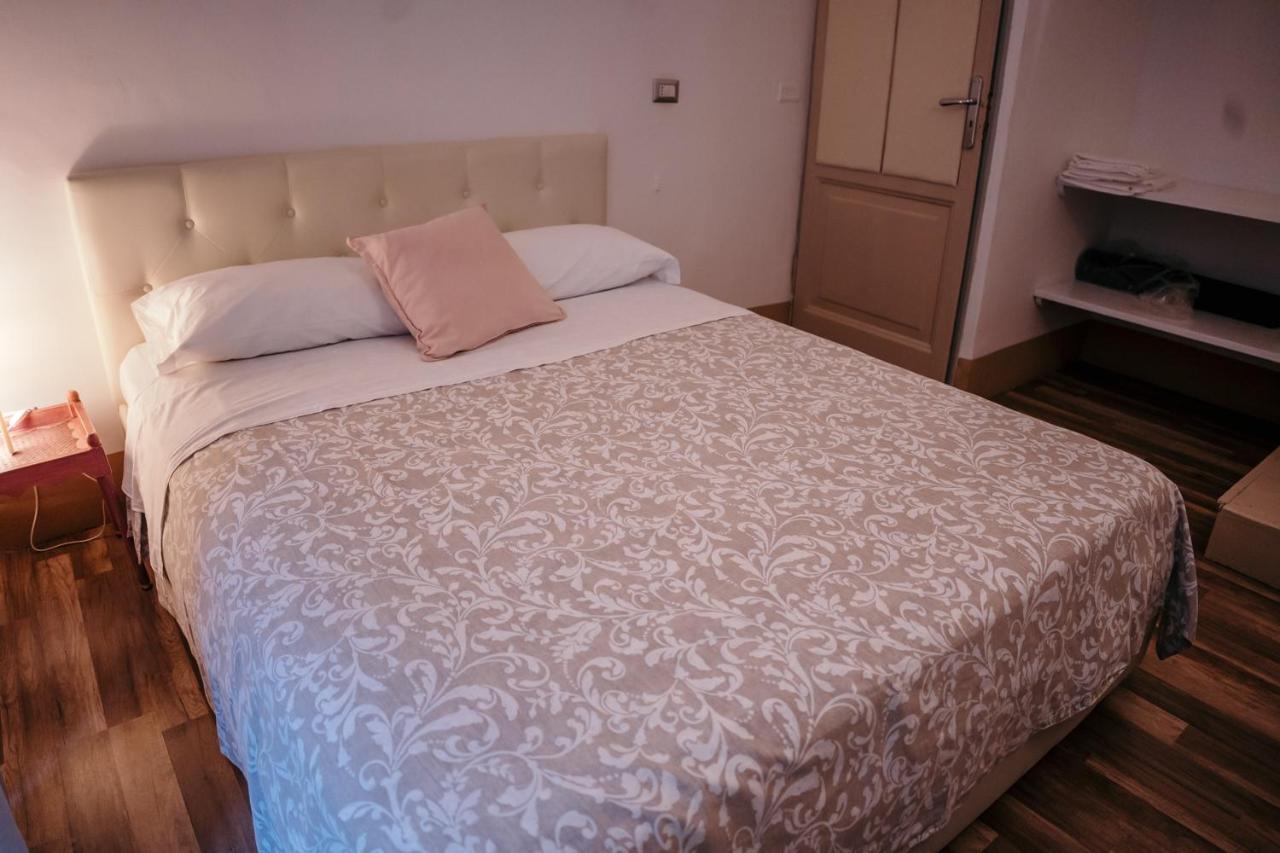 Elephant'S Smile B&B Catania Bagian luar foto