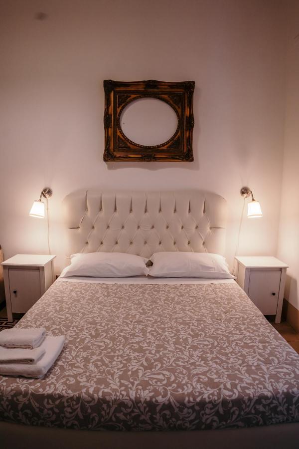 Elephant'S Smile B&B Catania Bagian luar foto