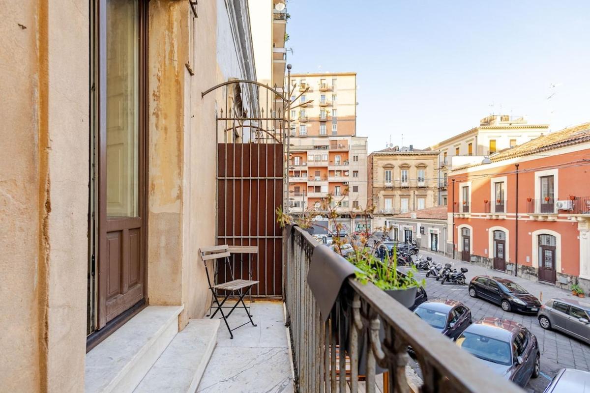 Elephant'S Smile B&B Catania Bagian luar foto