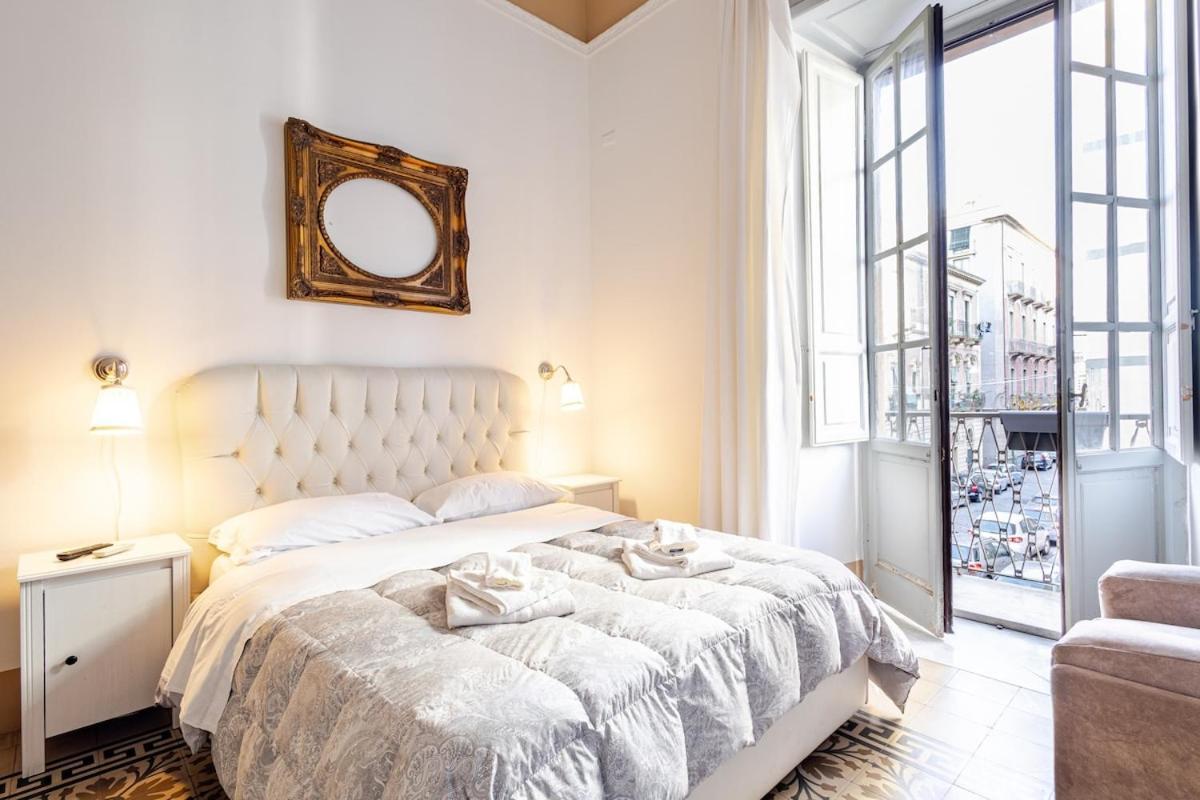 Elephant'S Smile B&B Catania Bagian luar foto