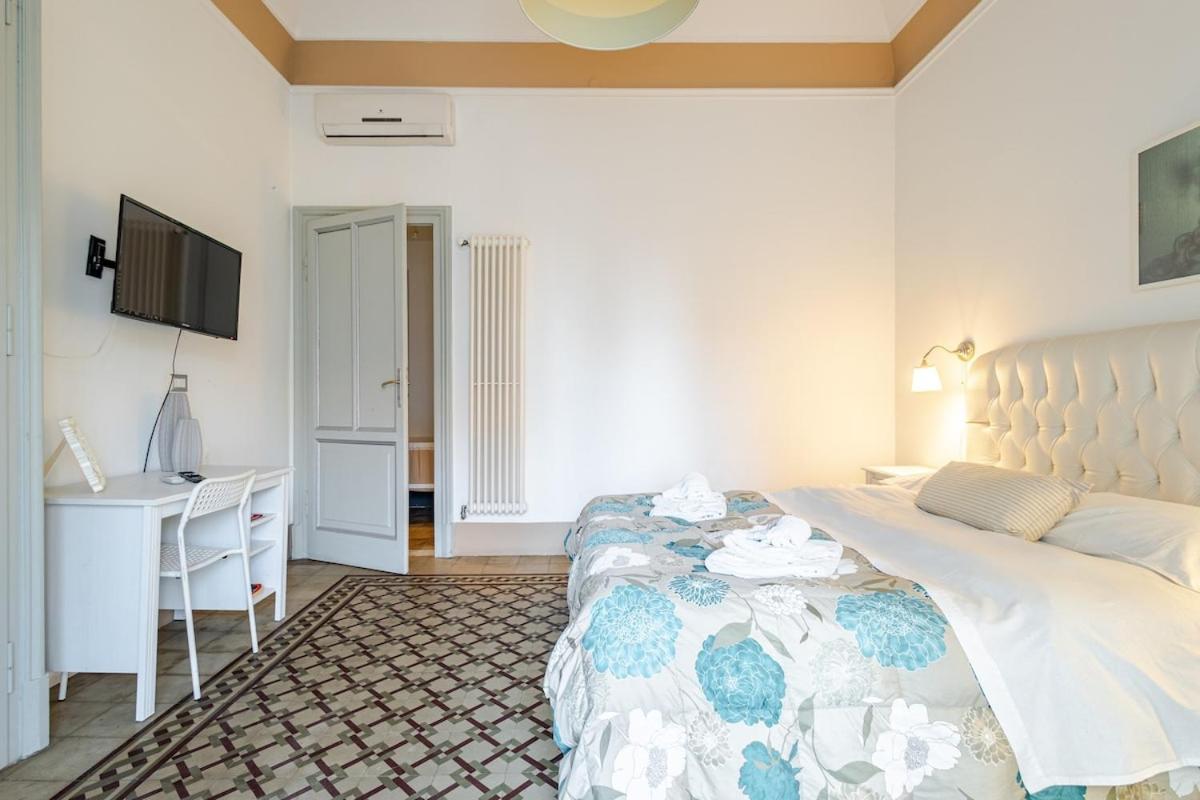 Elephant'S Smile B&B Catania Bagian luar foto