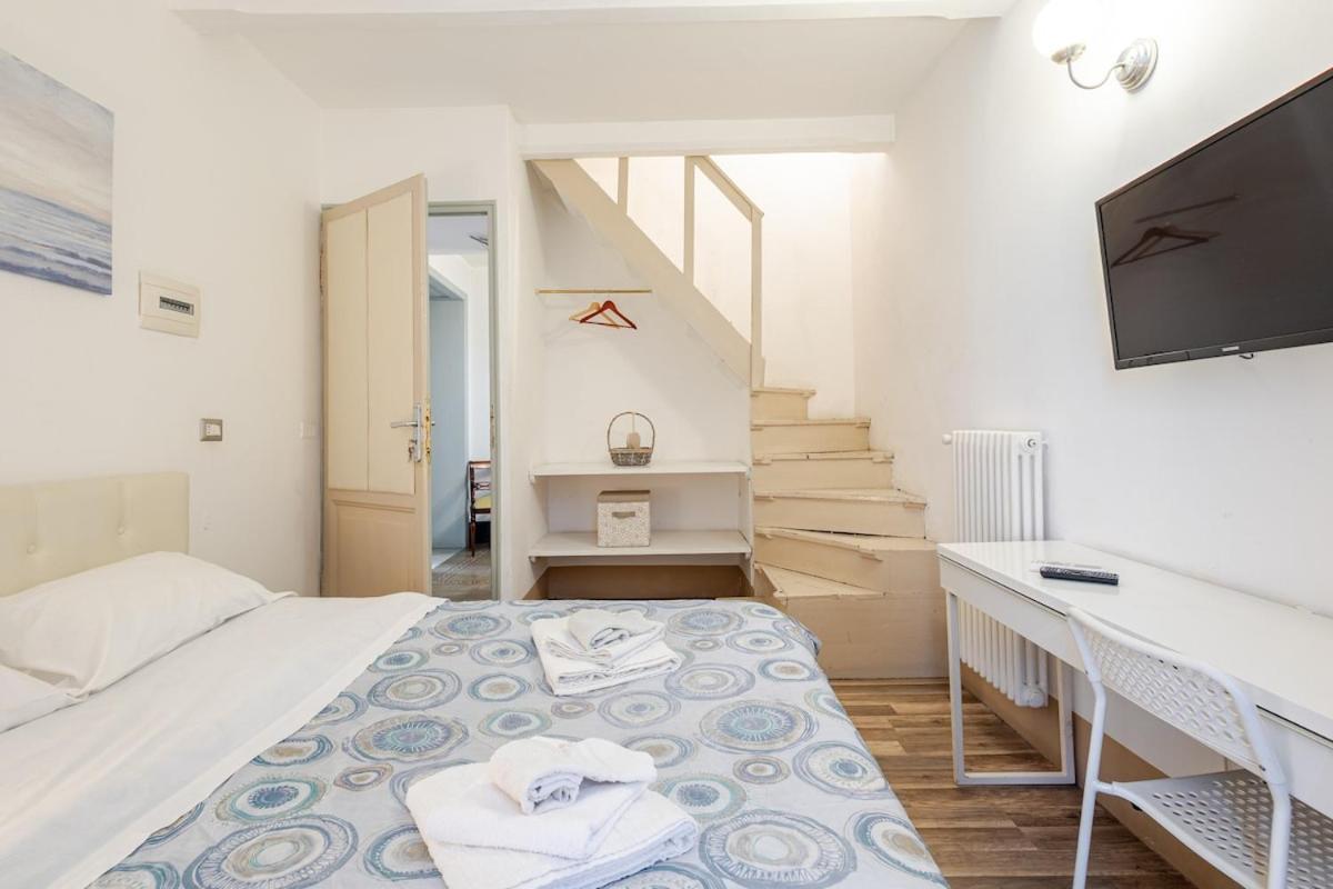 Elephant'S Smile B&B Catania Bagian luar foto